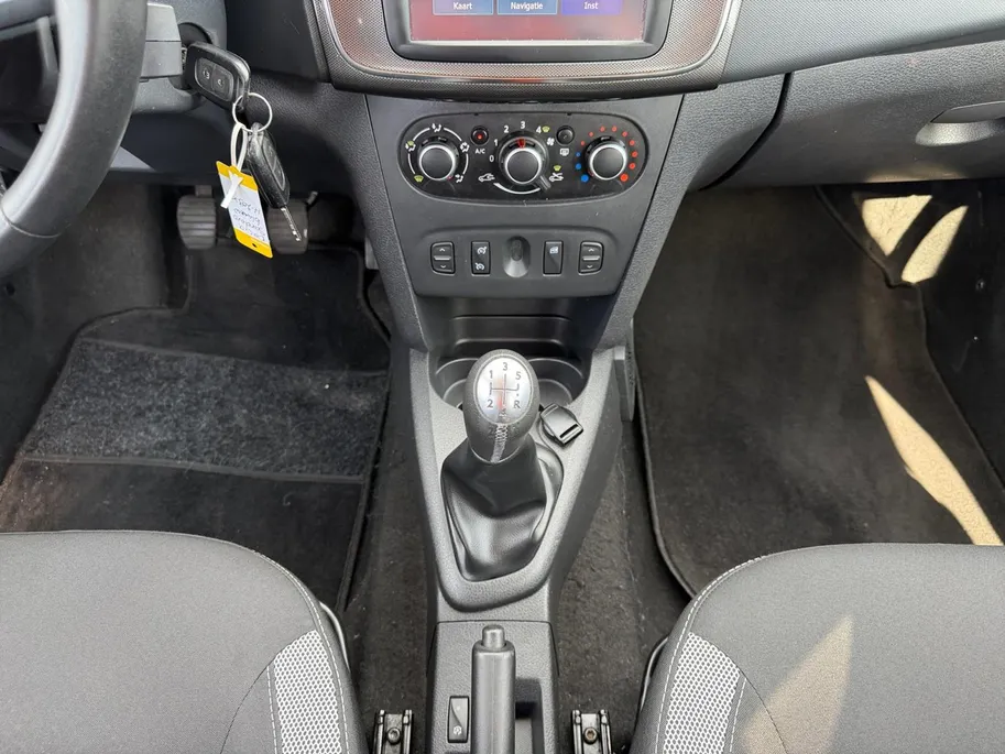 Dacia Sandero Stepway 0.9 TCe SL | Cruise control | Elektr. ramen voor en achter | Navigatie | Parkeersensor achter | DAB | Airco | Lichtmetalen velgen | Bovag garantie |
