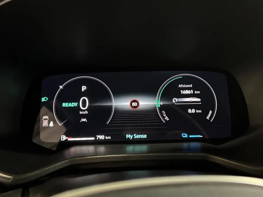 Renault Clio 145PK E-Tech Full Hybrid Techno Automaat | Digital Cockpit | 9,3' Navi | Climate Control | Apple CarPlay/Android Auto | Camera | Cruise Control | Armsteun | Lichtmetalen Velgen |