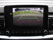 Kia Stonic 1.0 T-GDi MHEV DynamicPlusLine | Stuur-/stoelverwarming | Camera | Clima | Cruise | 16' LM | Navi | LED | Keyless |