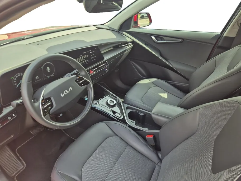 Kia Niro 1.6 GDi Hybrid DynamicLine | Cruise Control | Climate Control | Navigatie | Bluetooth | Afneembare Trekhaak | Camera |