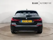 BMW 1 Serie Limousine 118i Sport Line Apple/Android draadloos | Automaat | Climate Con