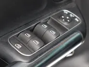 Mercedes-Benz EQA 250 Business Solution Luxury 67 kWh l Stoelverwarming l Achteruitrij camera l Ambiente lichtpakket l Memory