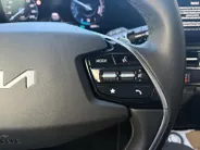 Kia Niro 1.6i Hybrid DynamicLine | Zeer nette auto | Cruise Control Adaptief | LM Velgen 16 ' | Carplay | File Assistent | Camera | Metallic lak | Fabrieksgarantie t/m 17-5-2032 | NAP