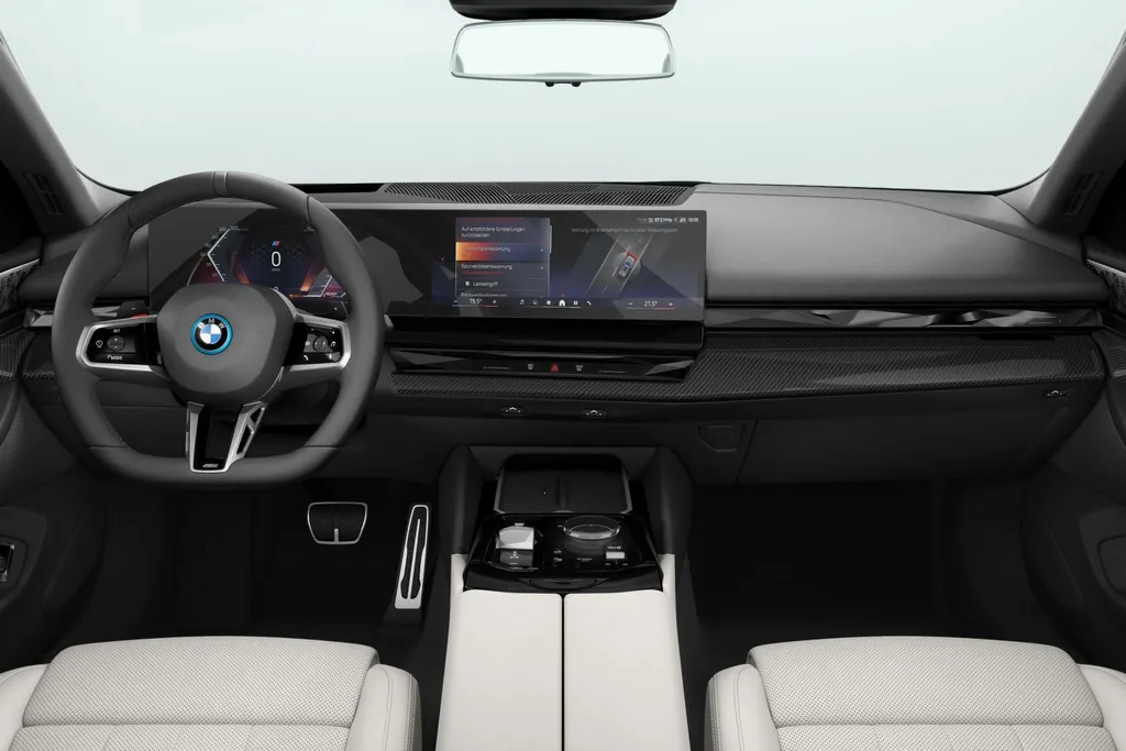 BMW 5 Serie Touring 550e xDrive