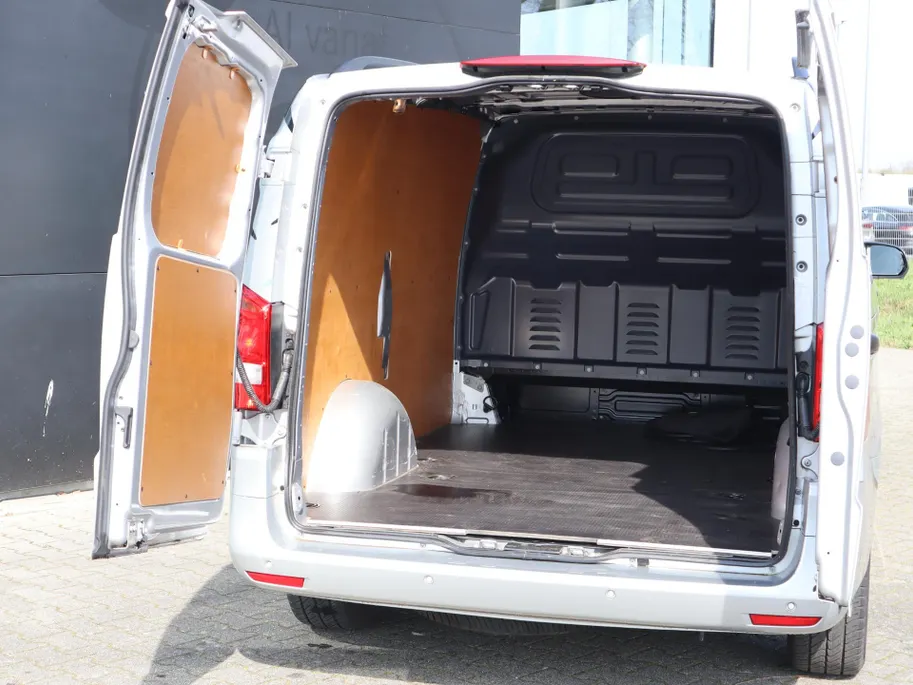 Mercedes-Benz eVito LANG 286km WLTP