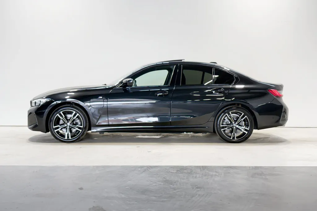 BMW 3 Serie Sedan 330e M Sportpakket