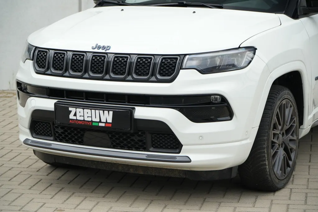 Jeep Compass 4xe 240 PK Hybrid S | Leder | Pano | Navi | Winter | Cam | 19'