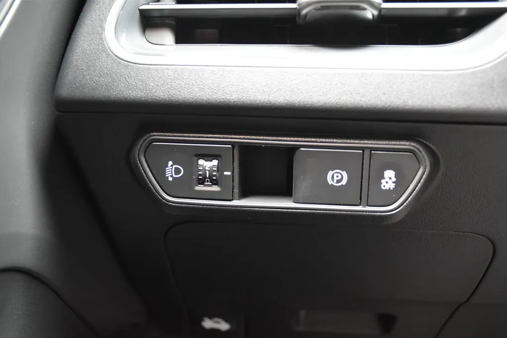 Kia K4 1.0 T-GDi MHEV 115pk DCT7 GT-Line Launch Edition (schuifdak)