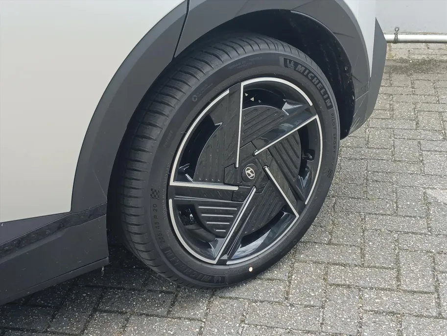 Hyundai IONIQ 5 63 kWh 170pk RWD Pure Edition | Navi | Clima | Demo