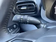 Toyota Yaris 1.5 Hybrid Dynamic | NIEUWE AUTO! | ACC | Lichtmetalen Velgen | LED | Camera | Navi | Climate Control | Apple Carplay | Android Auto |
