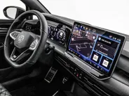 Volkswagen Golf variant R-Line Edition 1.5 eTSI 150 pk 7 versn. DSG · Assistance Pakket Plus · Panoramaschuif-kanteldak · Trekhaak inklapbaar, met elektrische ontgrendeling · Prijs is inclusief inruilpremie · MEGA SALE