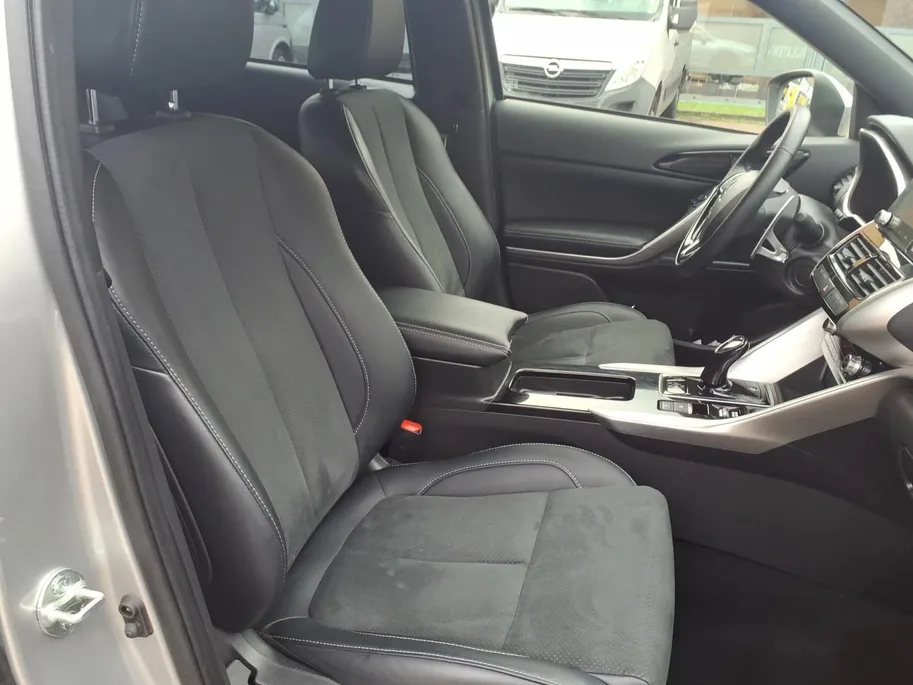 Mitsubishi Eclipse Cross 2.4 PHEV Intense+ Automaat | Navigatie | Trekhaak | Dealer onderhouden | Fabrieksganatie