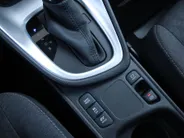 Mazda 2 Hybrid 1.5 Agile | Stuur-/stoelverwarming | Camera | 15' LM | Cruise adapt. | Airco |