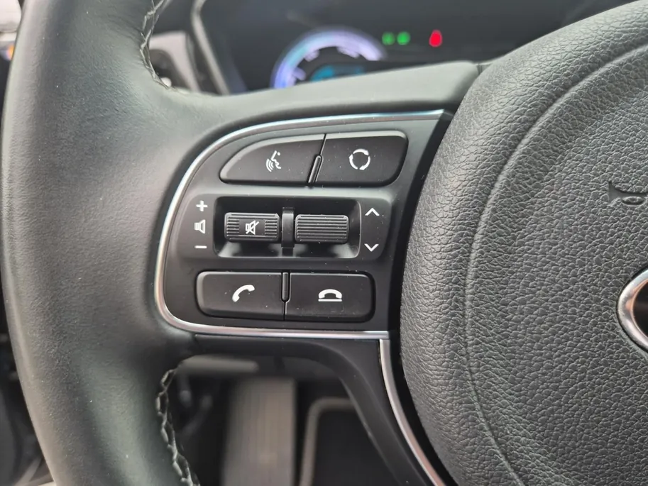 Kia Niro 1.6 GDi Hybrid DynamicLine | All Season Banden | Cruise Control | Climate Control | Camera | Navigatie | Half Leder |