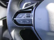 Peugeot 2008 1.2 PureTech GT | Automaat | Navi | Camera | Panoramadak | Dodehoek detectie | Cruise adapt. | 17' LM | LED |
