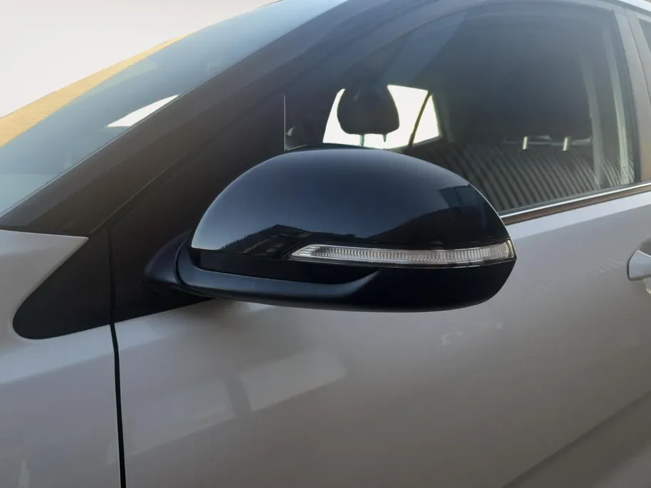 Kia Stonic 1.0i Turbo DynamicLine Automaat |  Two-tone lak | Apple Carplay / Android Auto | Airco |  Elektrische ramen | Camera | Parkeersensoren | Lichtmetalen velgen |