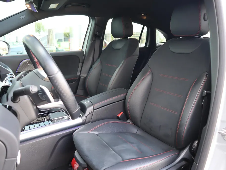 Mercedes-Benz GLA 250 e AMG Line l Keyless l Stoelverwarming l Achteruitrij camera