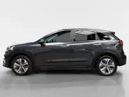 Kia e-Niro DynamicPlusLine 64 kWh Dealer onderhouden | Stoel + stuurverwarming | Climate control | 3 Fase laden |