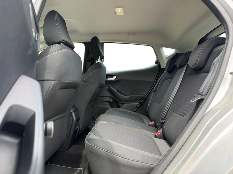 Ford Fiesta 1.0 EcoBoost Titanium |Apple Carplay/Android Auto| Trekhaak| Voorrutverwarming| 12 maanden Bovag garantie|