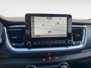 Kia Stonic 1.0 T-GDi MHEV DynamicLine | Navi | Clima | Camera | Cruise Control | LM Velgen | Apple Carplay & Android Auto