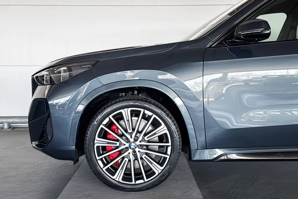 BMW iX1 eDrive20 67 kWh M Sport Edition