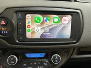 Toyota Yaris 1.5 Hybrid Dynamic | Apple Carplay / Android Auto | Parkeersensoren Voor | Parkeercamera Achter | Lichtsensor + Regensensor | Cruise Control | Rijstrooksensor | 15'Lichtmetalen Velgen