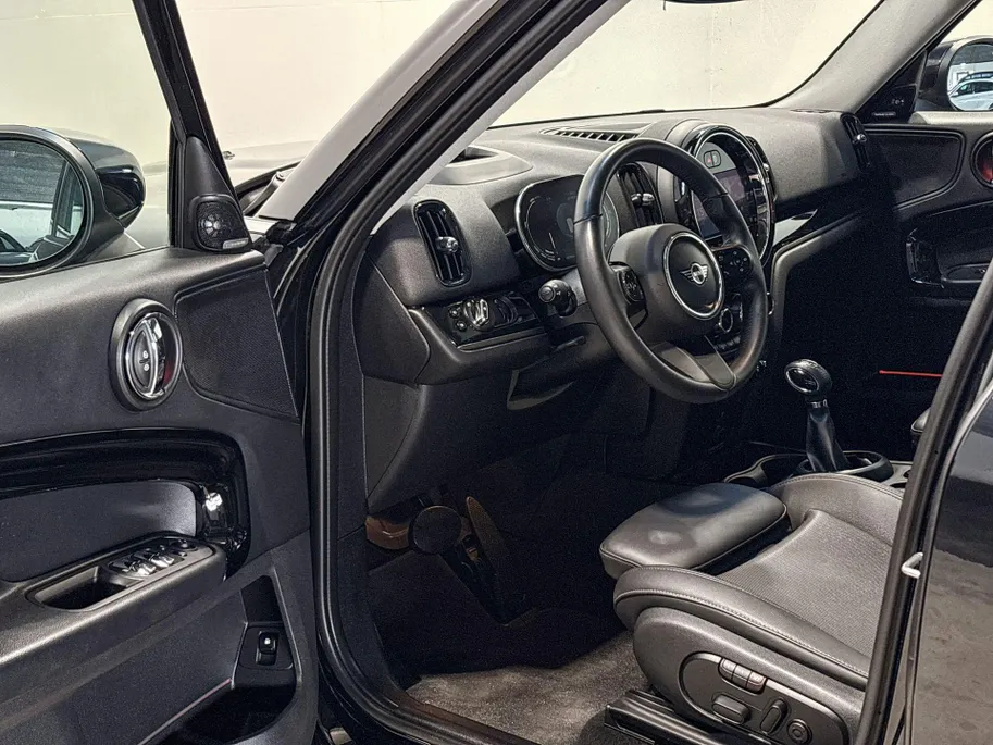 MINI Countryman Cooper SE ALL4 Essence