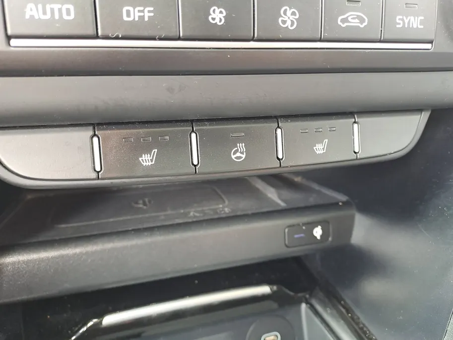 Kia Ceed Sportswagon 1.0 T-GDi ExecutiveLine | Navigatiesysteem full map | Camera | Apple Carplay/Android Auto | Stoel en Stuur verwarming | ECC | Elektrisch glazen schuif-/kanteldak