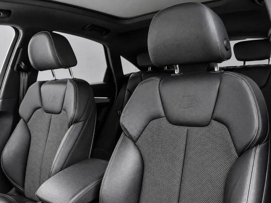 Audi Q5 Sportback 50 TFSIe 299 pk S-tronic S edition · Panoramadak · 360 Camera · Elek. Achterklep · Apple/Android Car Play · Navigatie · 20'' Inch ·