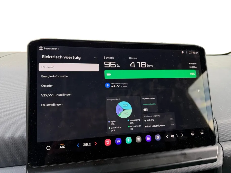 Kia PV5 Passenger Elite Executive 71.2 kWh Full options | Elektrische schuifdeuren en kofferklep | Leder interieur | Stoelvewarming + verkoeling | Achterbank verwarmbaar |