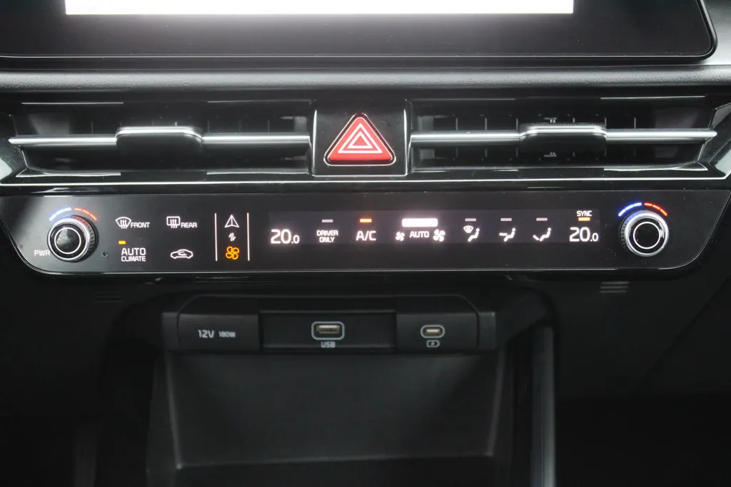 Kia Niro EV DynamicLine 64.8 kWh | Navi | Airco | Cruise | Camera | 17' LM |