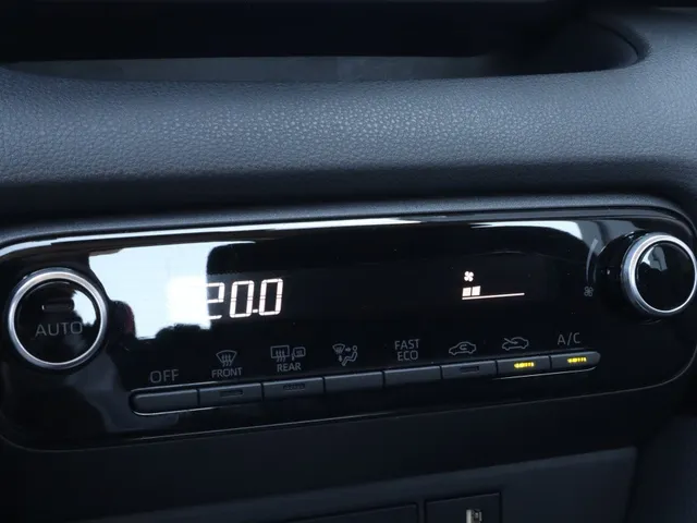 Toyota Yaris 1.5 Hybrid Active | Camera | Apple Carplay Android Auto (34000km