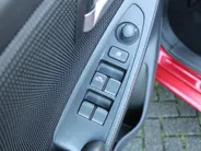 Mazda 2 1.5 Skyactiv-G Sportive | Airco | Cruise | PDC | 16' LM | Camera | 1e eigenaar | Zeer weinig km |