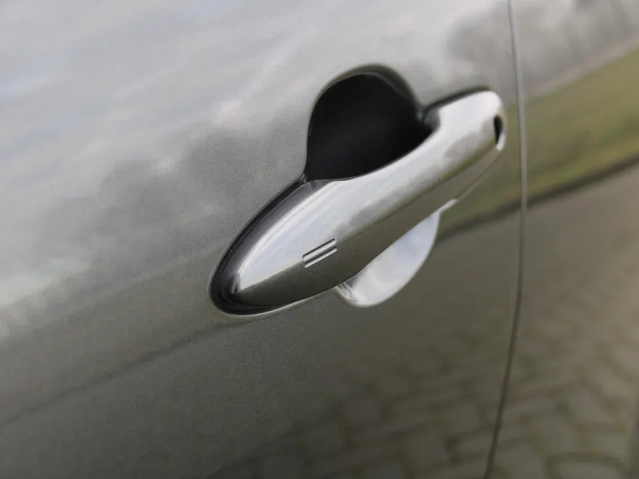 Mazda 2 Hybrid 1.5 Agile | Comfort pakket | 15' LM | Stoelverwarming | Apple Carplay / Android Auto |