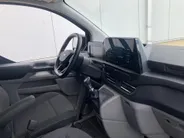 Ford Transit Custom 300 2.0 TDCI 136 pk L1H1 Limited Navigatie- Apple Carplay/Android Auto - Driver Assistance Pack - Laadruimtebescherming
