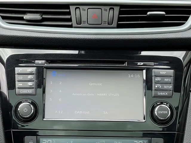 Nissan QASHQAI 1.2 N-Connecta | NAVIGATIE | PANORAMA DAK | 360 CAMERA | 18 INCH | CRUISE CONTROL | CLIMATE CONTROL |