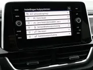 Volkswagen T-Roc 1.5 TSI 150pk DSG R-Line · Camera · Keyless · Dodehoeksensor · Stoelverwarming · ACC · Elek. Achterklep · 18'Velgen · Garantie t/m 19-02-2027