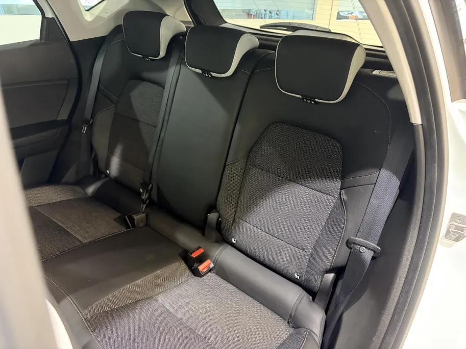 Renault Captur 145PK E-Tech Full Hybrid Techno Automaat | 1e eigenaar | Navi | Climate Control | Apple CarPlay/Android Auto | Camera | Parkeersensoren | Lichtmetalen Velgen | Cruise Control | Full LED |