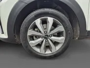 Kia Stonic 1.0 T-GDi MHEV DynamicPlusLine | Cruise Control | Climate Control | Navigatie | LM Velgen | Camera | Privacy Glass |