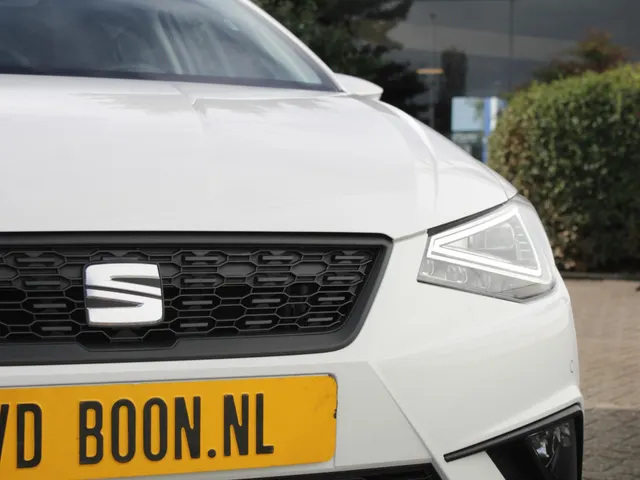 SEAT Ibiza 1.0 EcoTSI Style | Navi | Carplay / Android Auto | Cruise | Park sens | Clima