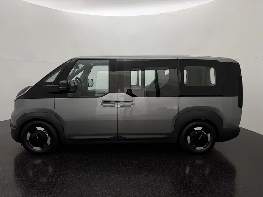 Kia PV5 Passenger 71,2 kWh Elite Executive | Meerdere kleuren in bestelling staan | Elektrische Deuren + Achterklep! | Vehicle-to-Load | Batterijverwarming I