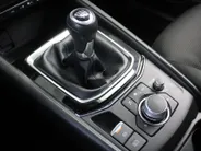 Mazda CX-5 2.0 SkyActiv-G 165 Comfort | Trekhaak | Stoel-/stuurverwarming | Dodehoek detectie | Carplay | Clima | 19' LM | Parkeersensor v+a | LED |