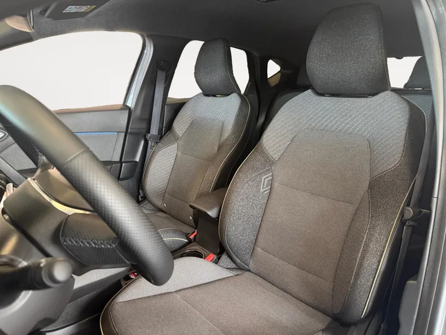 Renault Captur 1.8 E-Tech full hybrid 160 techno *Automaat*Navi+Camera*Stoel/Stuur Verw.*Adaptive Cruise*Als Nieuw!