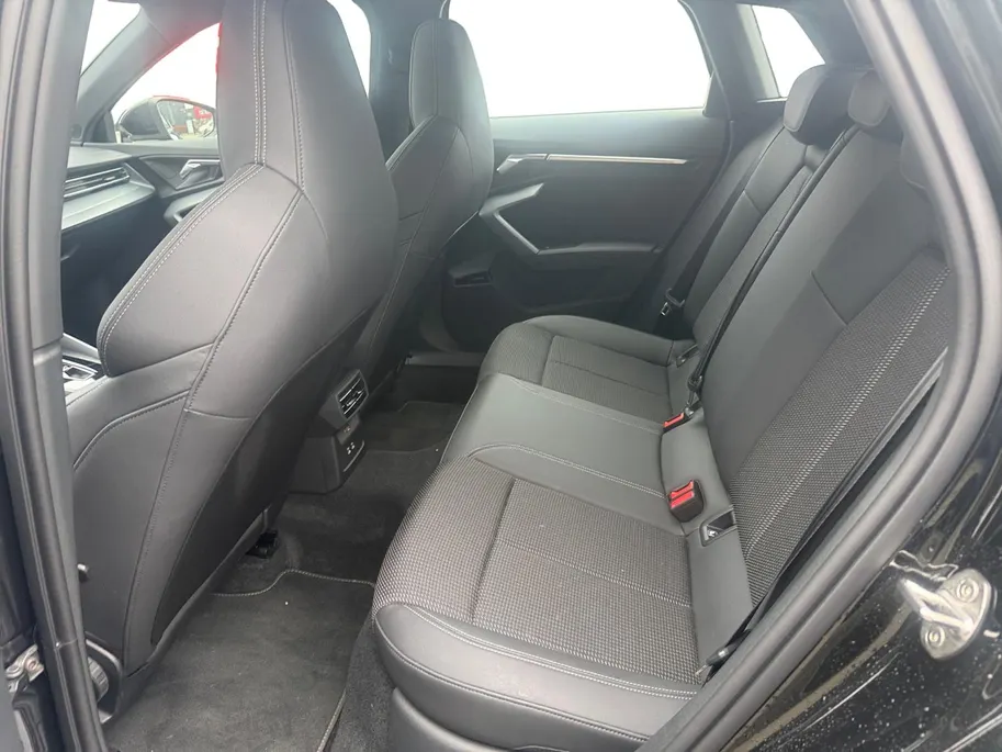 Audi A3 Sportback 35 TFSI S edition | 3X S Line | Schuif-Kantel Dak | Sportstoelen | SONOS | Camera | Stoelverwarming | Apple Carplay | Adaptief Cruise Control | Climate Control