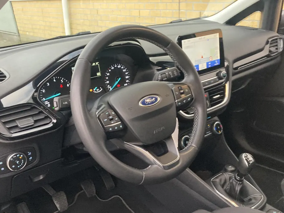 Ford Fiesta 1.0 EcoBoost 100 pk Titanium 5-deurs Navigatie - Apple Carplay/ Android Auto - Active Park Assist