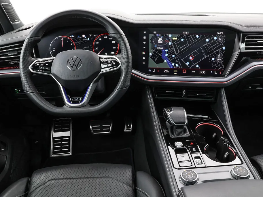 Volkswagen Touareg 3.0 TSi 462pk DSG eHybrid 4MOTION R · SOH 96.9% · Panoramadak · 360 Camera · Luchtvering · Wegklapbare Trekhaak · Stoelventilatie · Elek. Voorstoelen · 21'' Inch ·