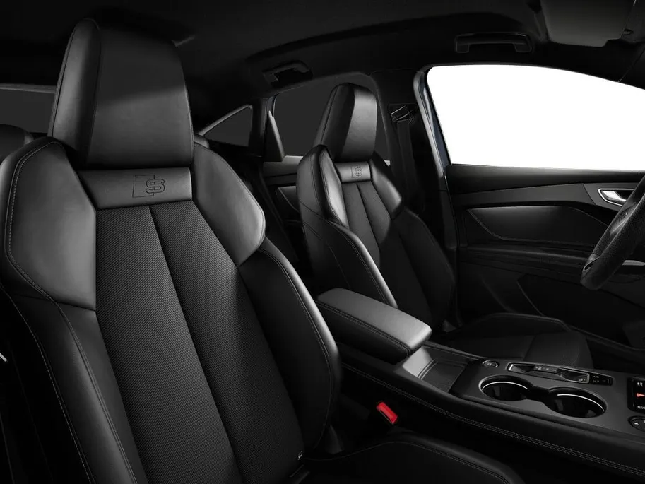 Audi Q4 Sportback Q4 Sportback S edition performance 286 PK · Trekhaak elek. wegklapbaar · Privacy glas · Lendensteunen