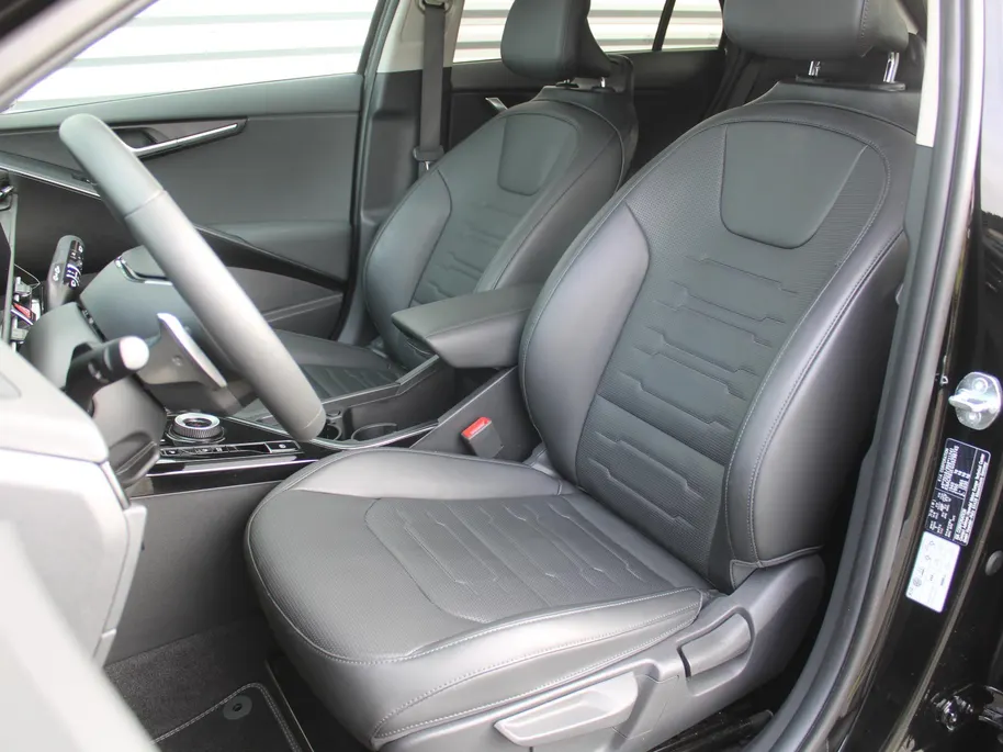 Kia Niro 1.6 GDi Hybrid DynamicPlusLine | Schuif-/kanteldak | Stuur-/stoelverwarming | Cruise adapt. | Camera | HUD | LED | Clima | 16' LM | Navi |