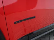 Jeep Compass 4xe 240 PK Hybrid S | Leder | Navi | Winter | Trekhaak | 19'