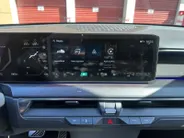 Kia EV9 GT-line AWD 99,8 kwh 7 zits | 385 PK | Geventileerde/verwarmde stoelen | Wireless Carplay & Android auto | 2.500 kg trekgewicht | Meridian | Fabrieksgarantie t/m 19-6-2033 +3x 1 jaar*  | NAP